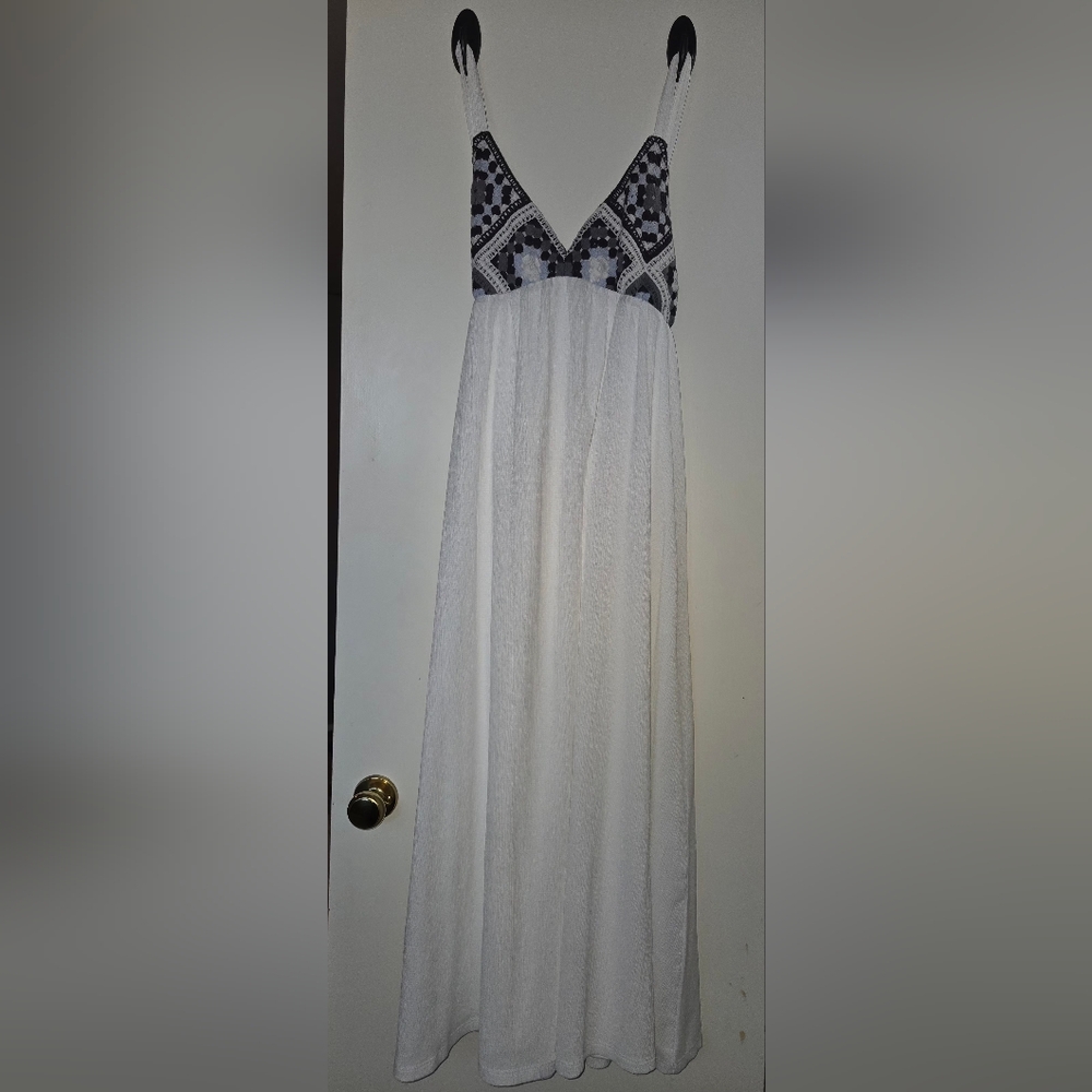 Elegant White and Blue Maxi Dress With Embroidered Breast